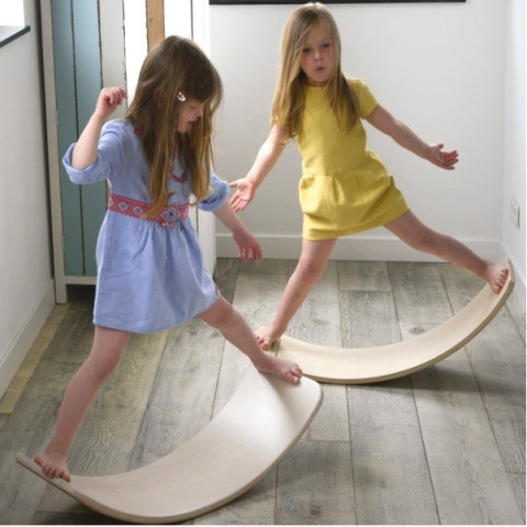 Wobbel, jeu equilibre et motricité, balance rocker board pour enfant et adulte steiner waldorf 